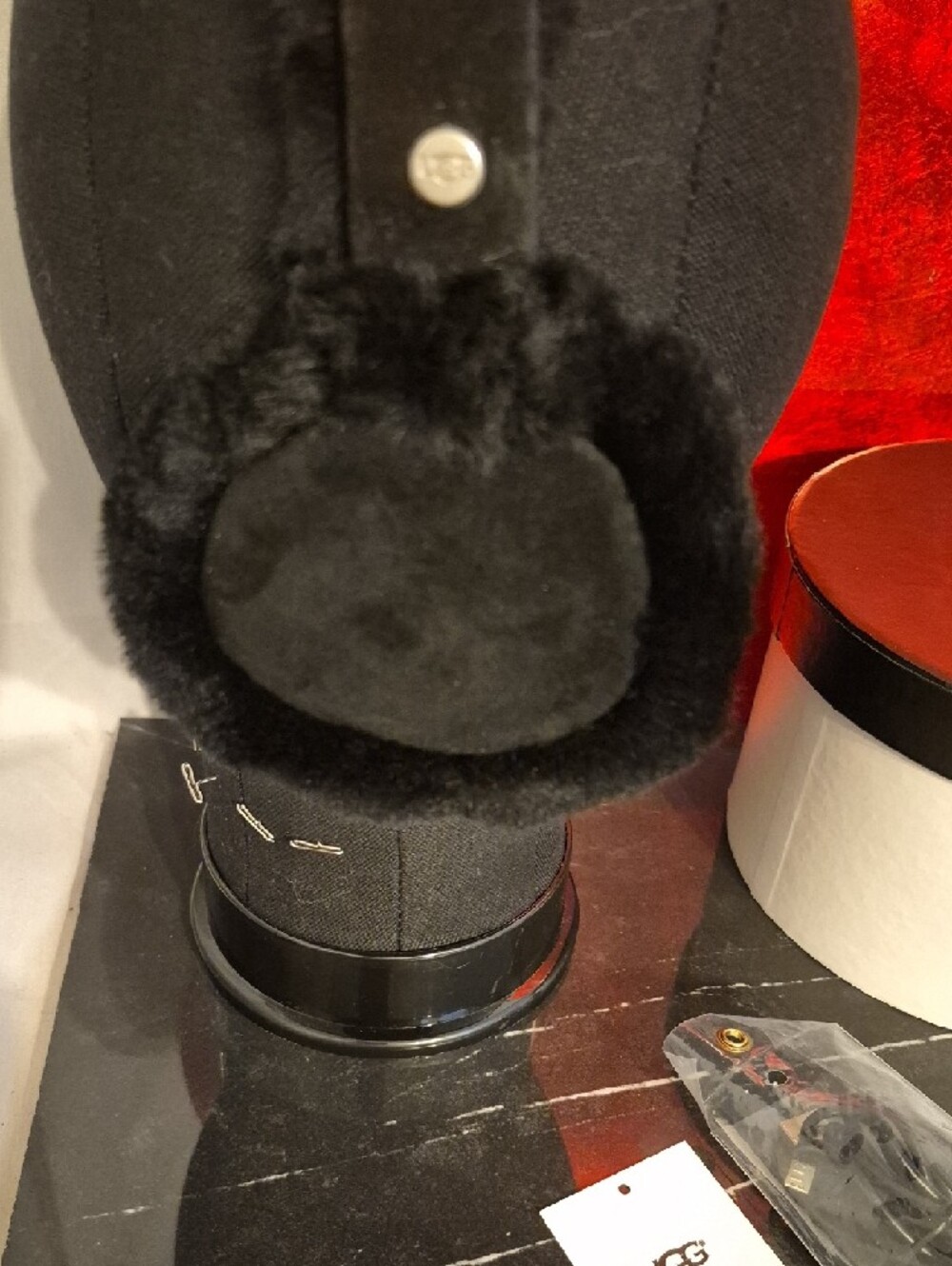 UGG Black Bluetooth Shearling Earmuffs - Picture 3 of 9